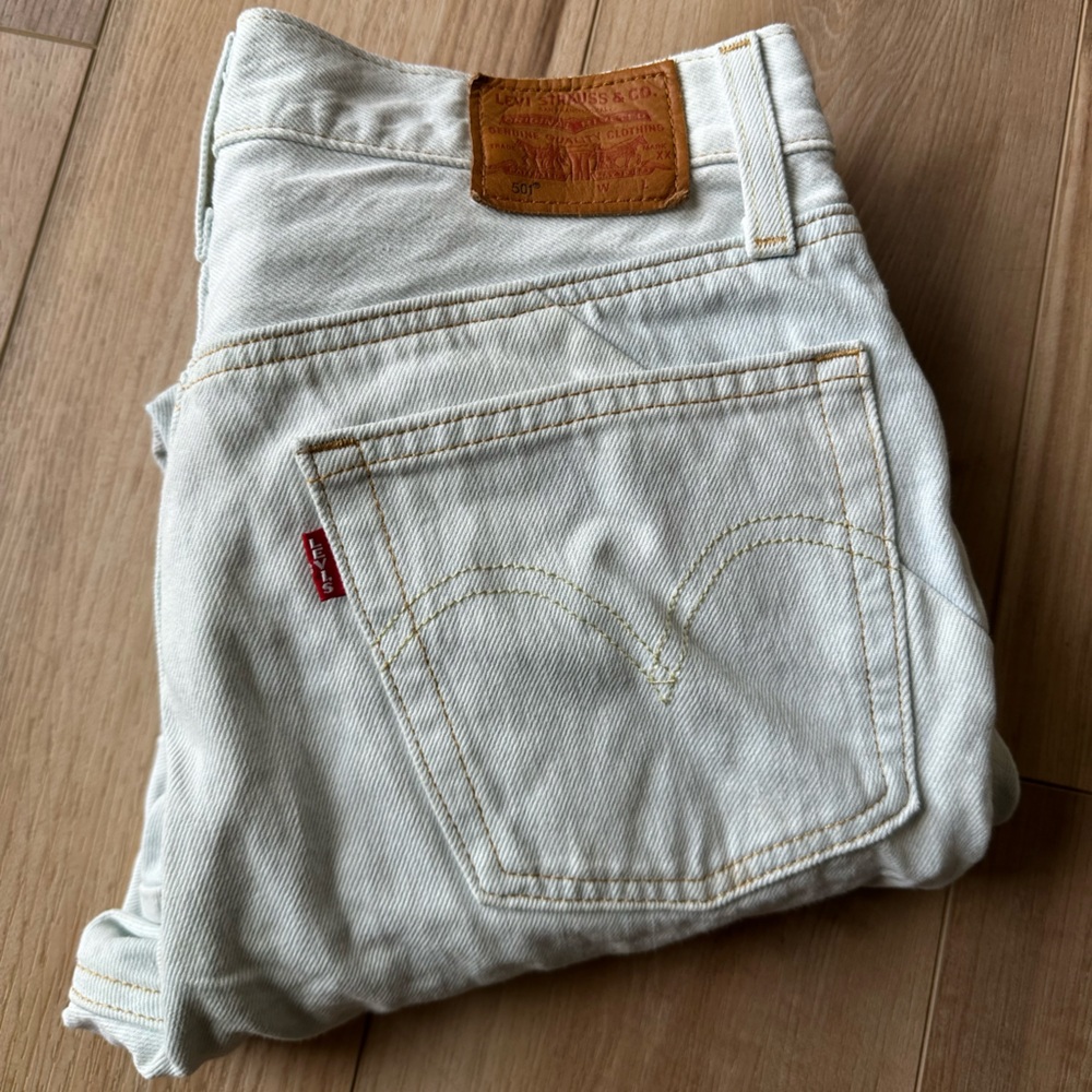 Levi's Premium 501 Jeans with Classic Label button fly 28x26